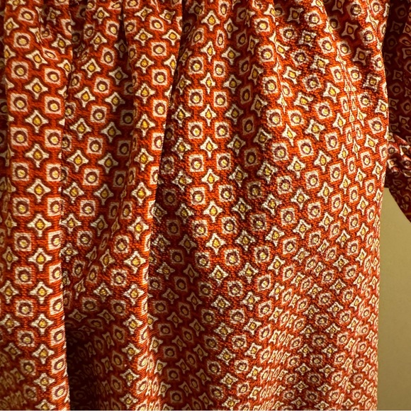 Max Studio peasant blouse Size S Shades of rust gold and white Off/on shoulder - Picture 3 of 5